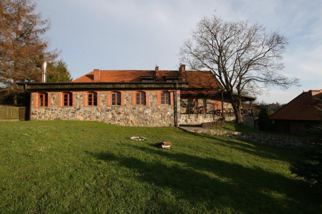Stajnia Lipowo 45 *